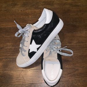 Dale Star Sneakers